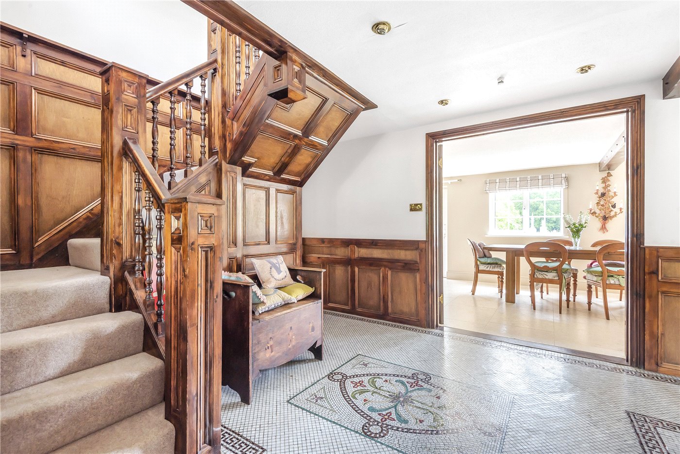 Farnham Road, Holt Pound, Farnham, GU10